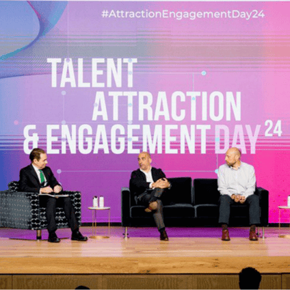 Blue and White Modern Business Webinar Facebook Post (11)